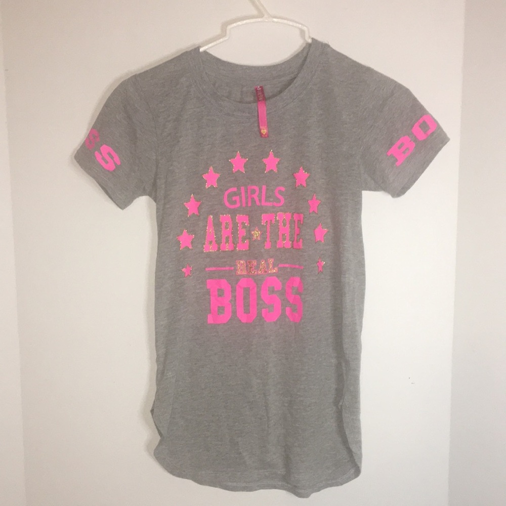 CUTE 4 YOU GIRLS ARE THE BOSS TEE SIZE M 10/12